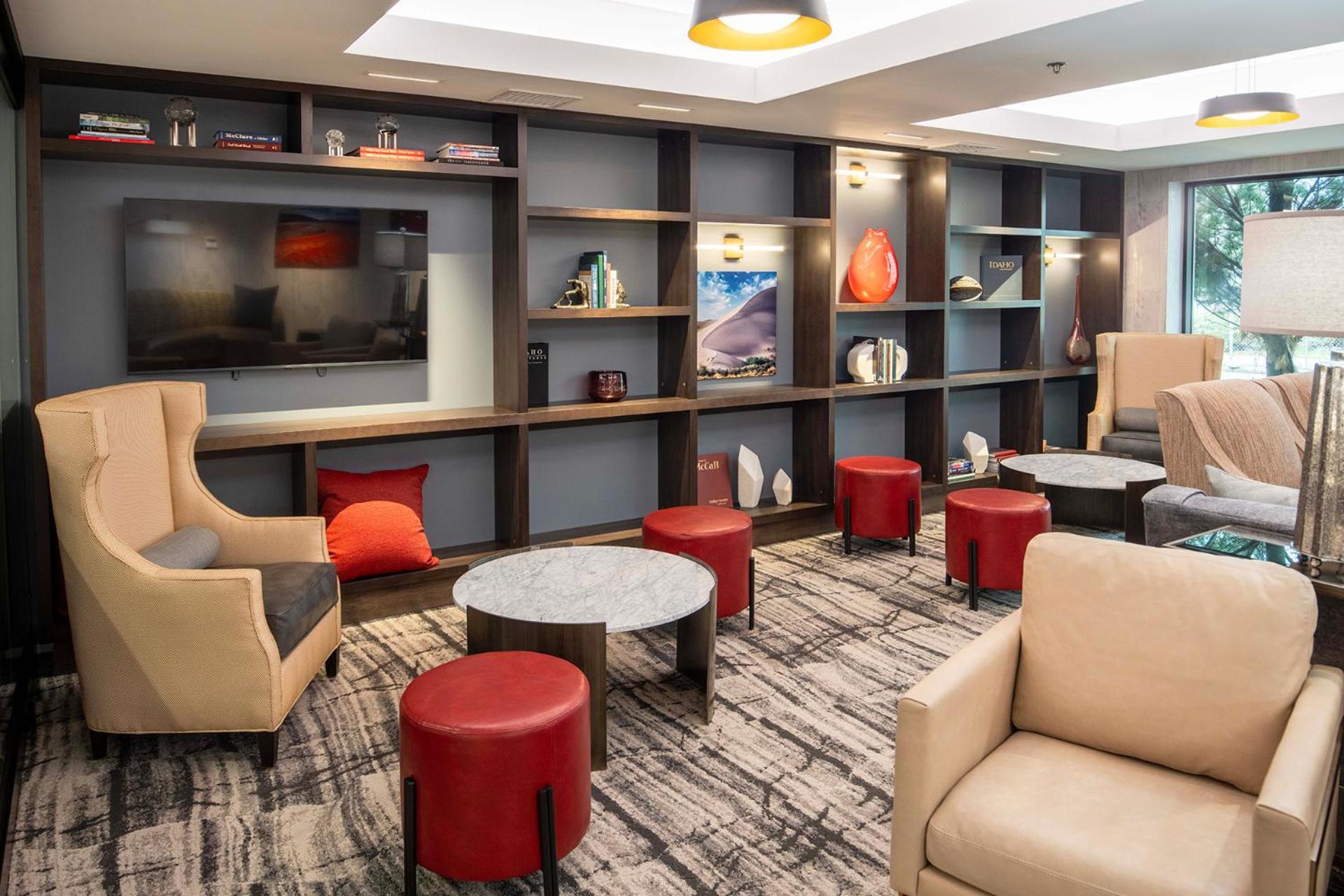 43 Hotel 4*
